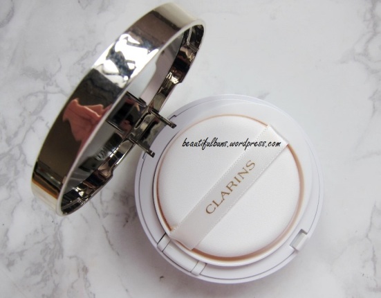 clarins everlasting cushion foundation review